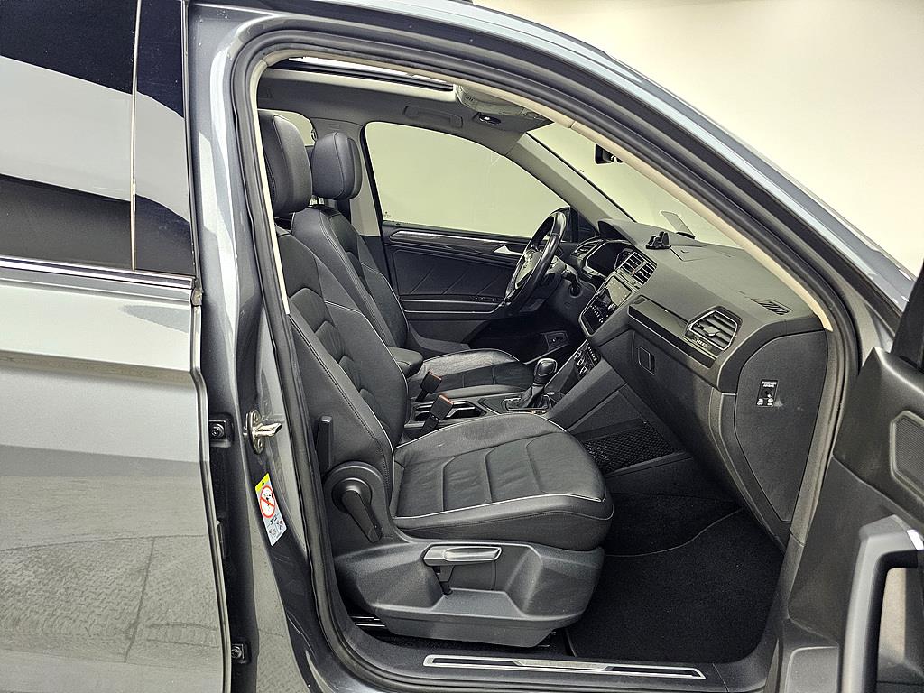 Volkswagen Tiguan - Vista 11
