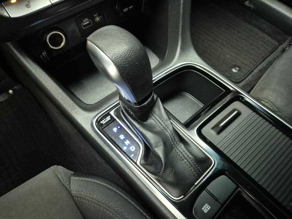 HYUNDAI Sonata - Vista 8