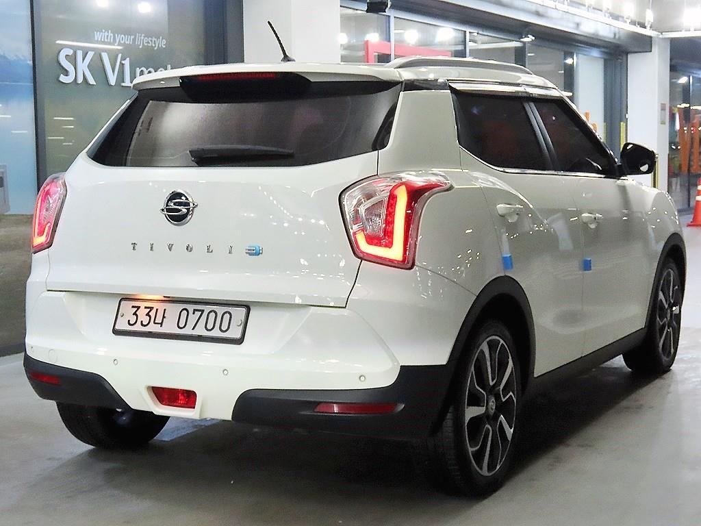 Ssangyong Tivoli - Vista 4