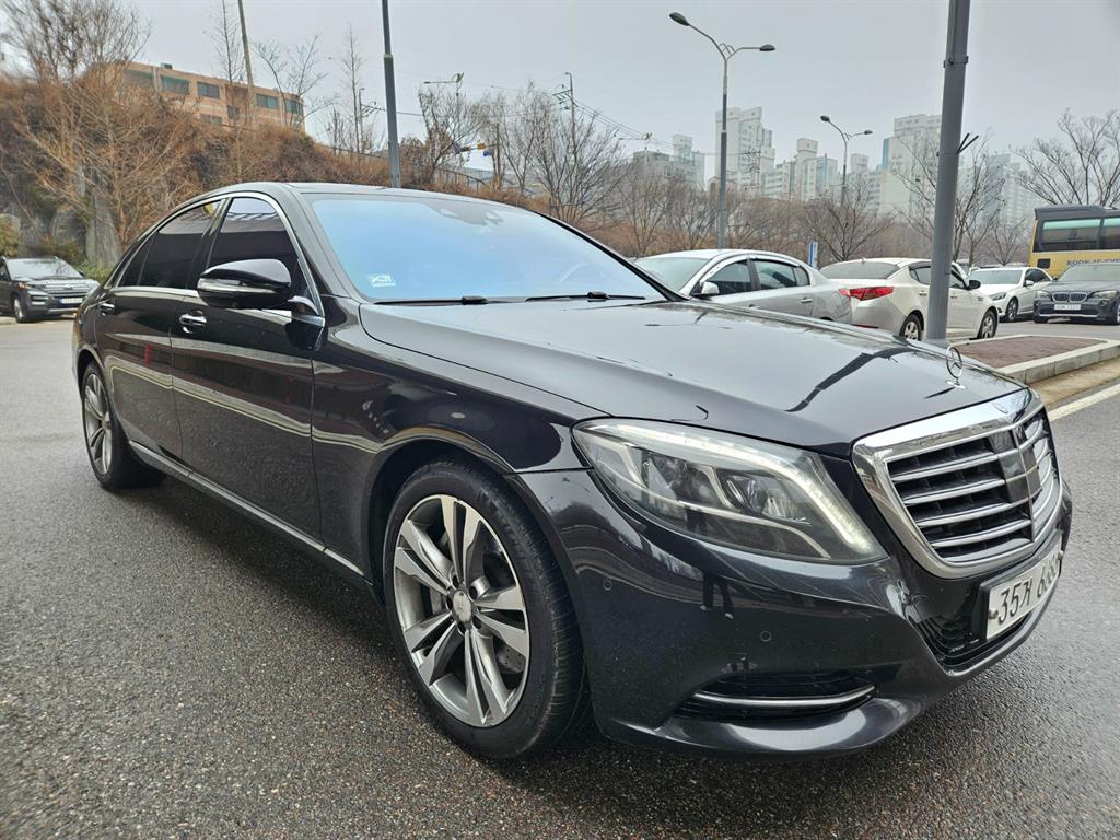 Mercedes Benz S Class - Vista 3