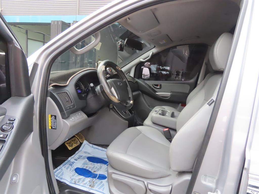 HYUNDAI Starex 2021 Gris - Importación desde Corea - HF Imports Iquique - Foto 7