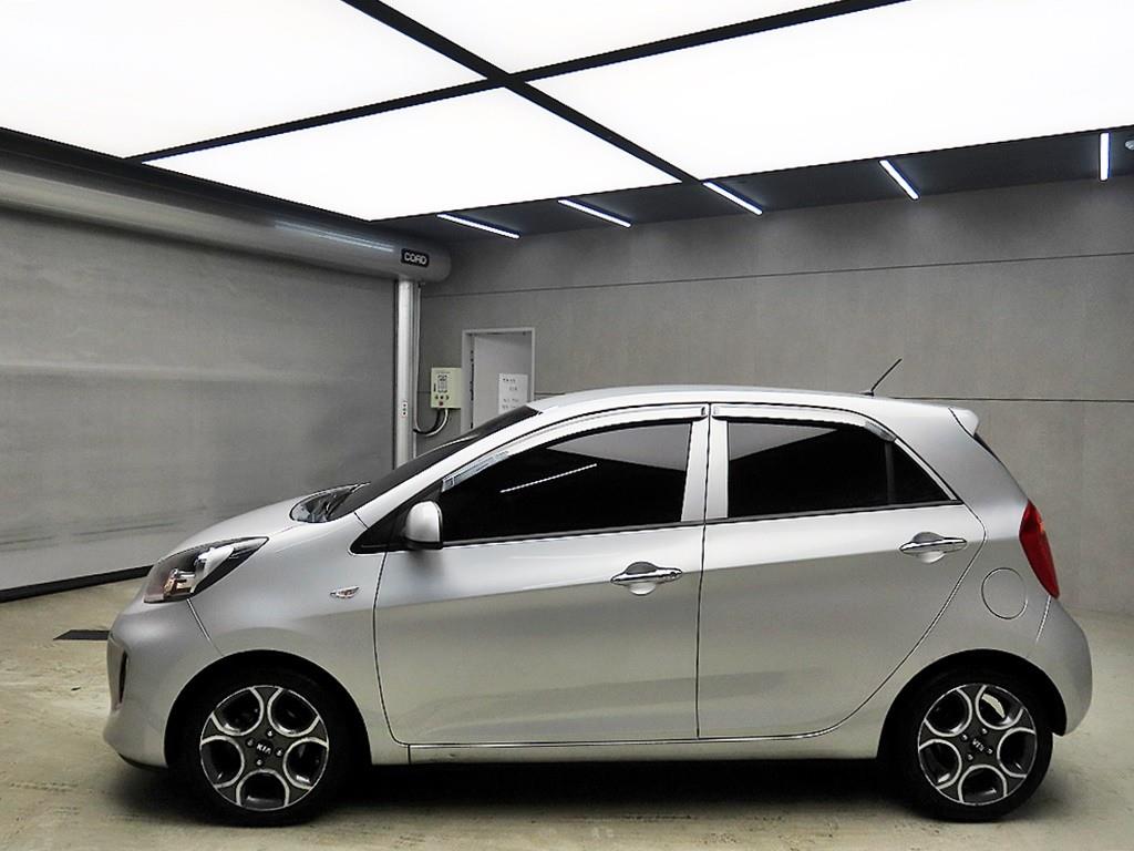 KIA Morning - Vista 4