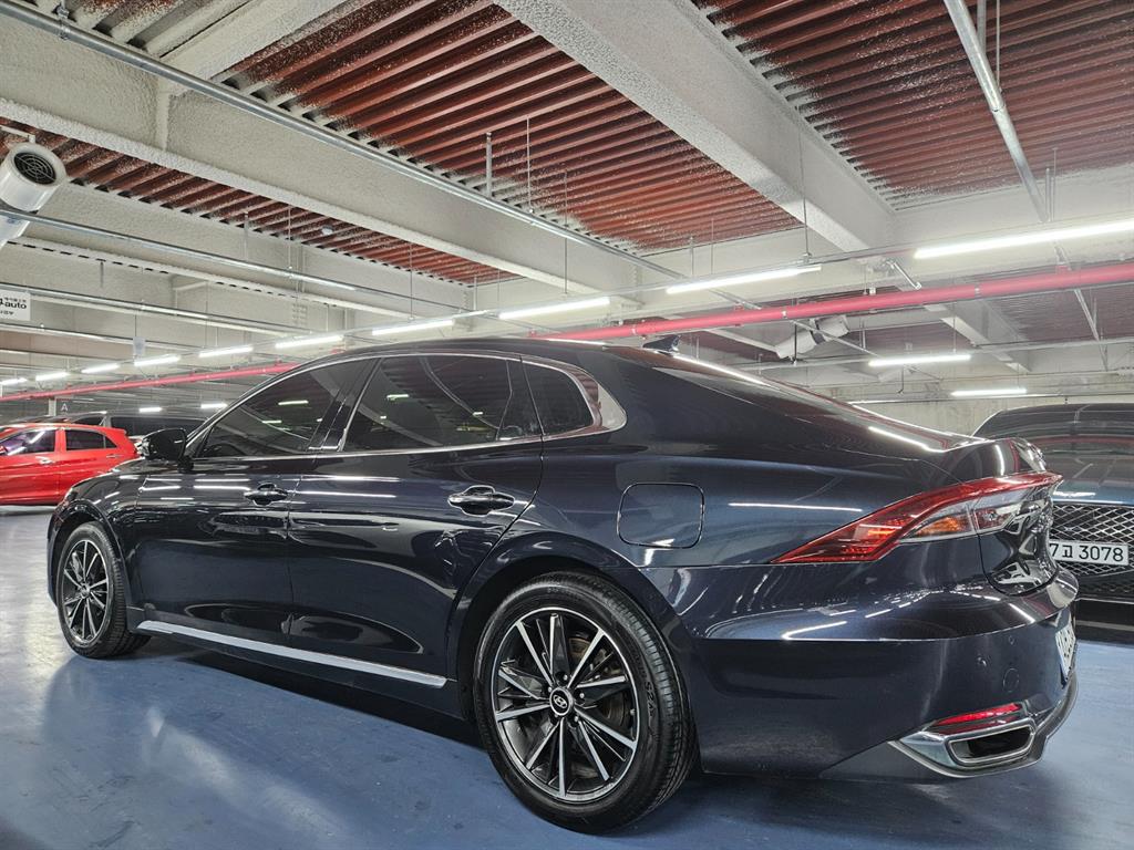 HYUNDAI Grandeur - Vista 6