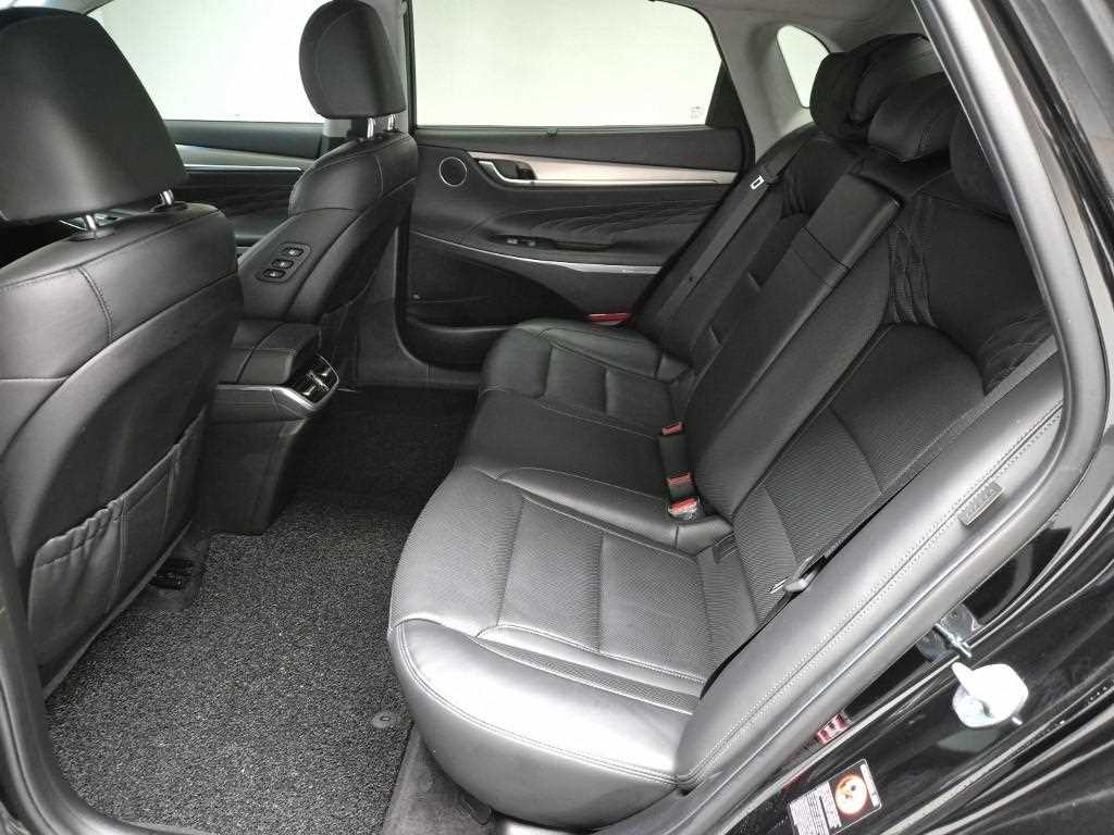 HYUNDAI Grandeur - Vista 12