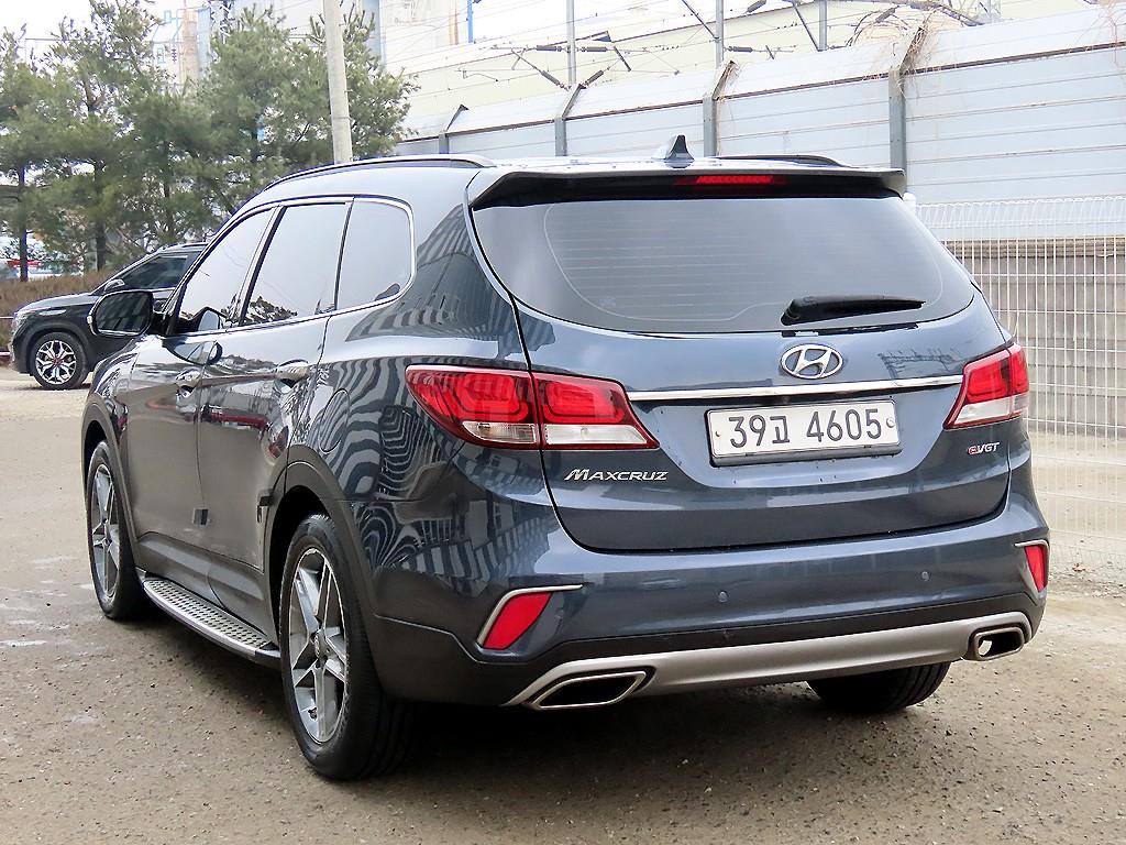 HYUNDAI Maxcruz - Vista 3