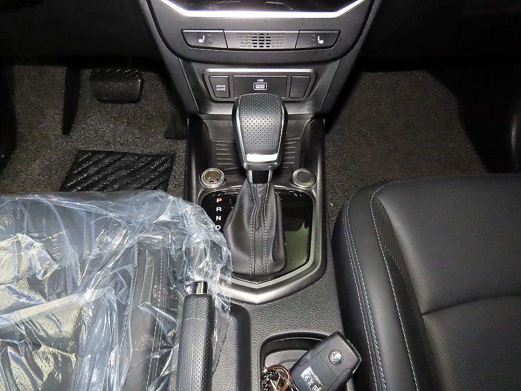 Ssangyong Tivoli - Vista 12