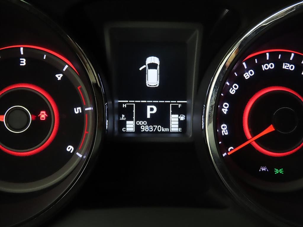 Ssangyong Tivoli - Vista 8