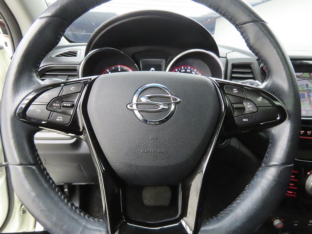 Ssangyong Tivoli - Vista 10