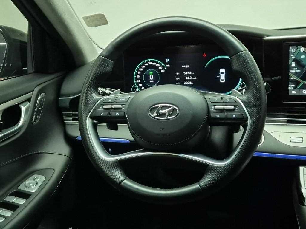 HYUNDAI Grandeur - Vista 9