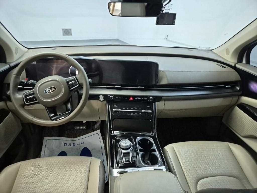 KIA Carnival - Vista 7