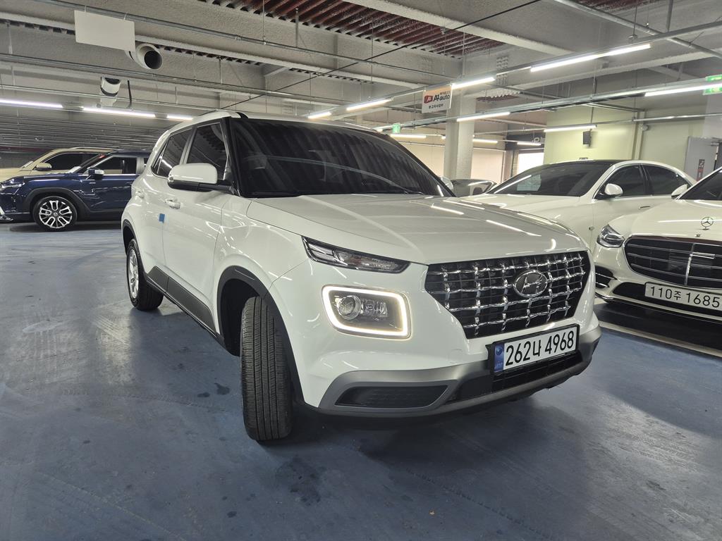 HYUNDAI Venue - Vista 3