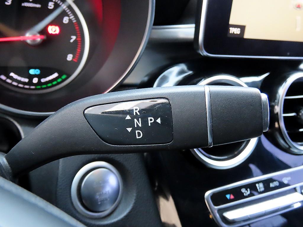 Mercedes Benz GLC Class - Vista 11