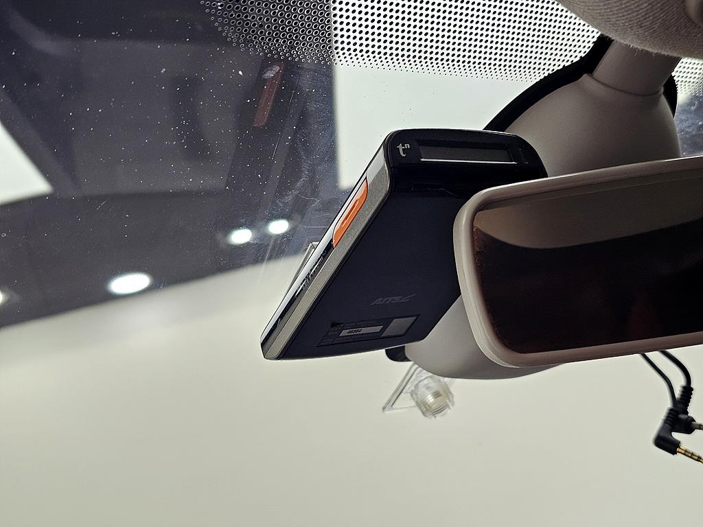 SAMSUNG QM3 - Vista 12