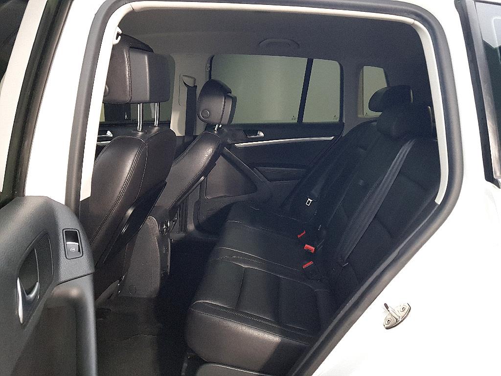 Volkswagen Tiguan - Vista 9