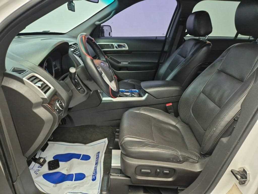 Ford Explorer - Vista 11