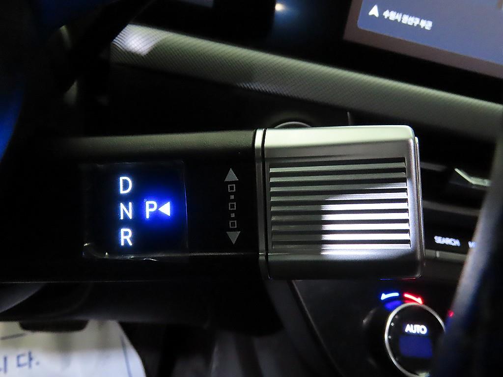 HYUNDAI Sonata - Vista 12