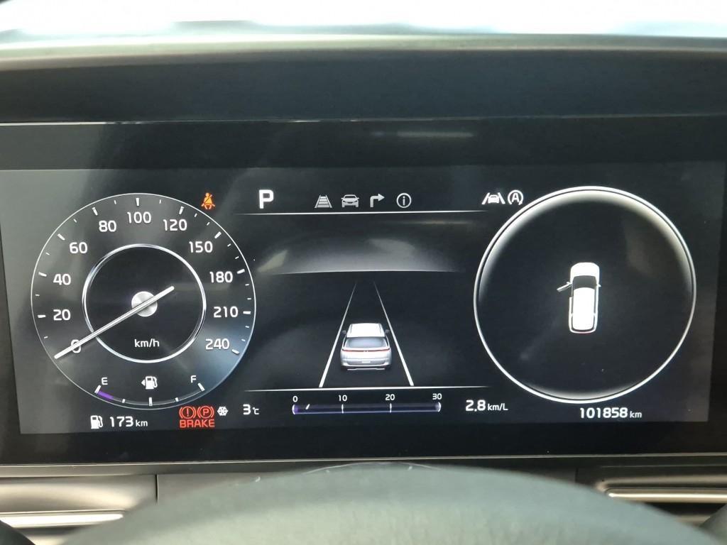 KIA Carnival - Vista 7