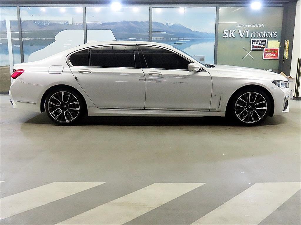 BMW 7 Series - Vista 3