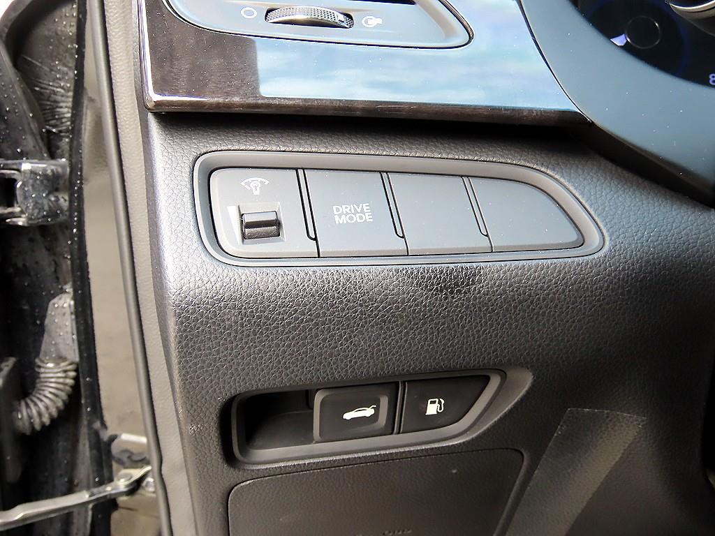 HYUNDAI Grandeur - Vista 12