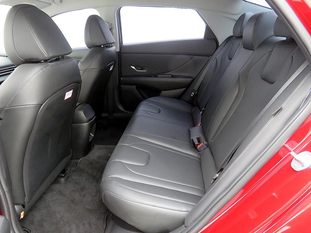 HYUNDAI Avante - Vista 6