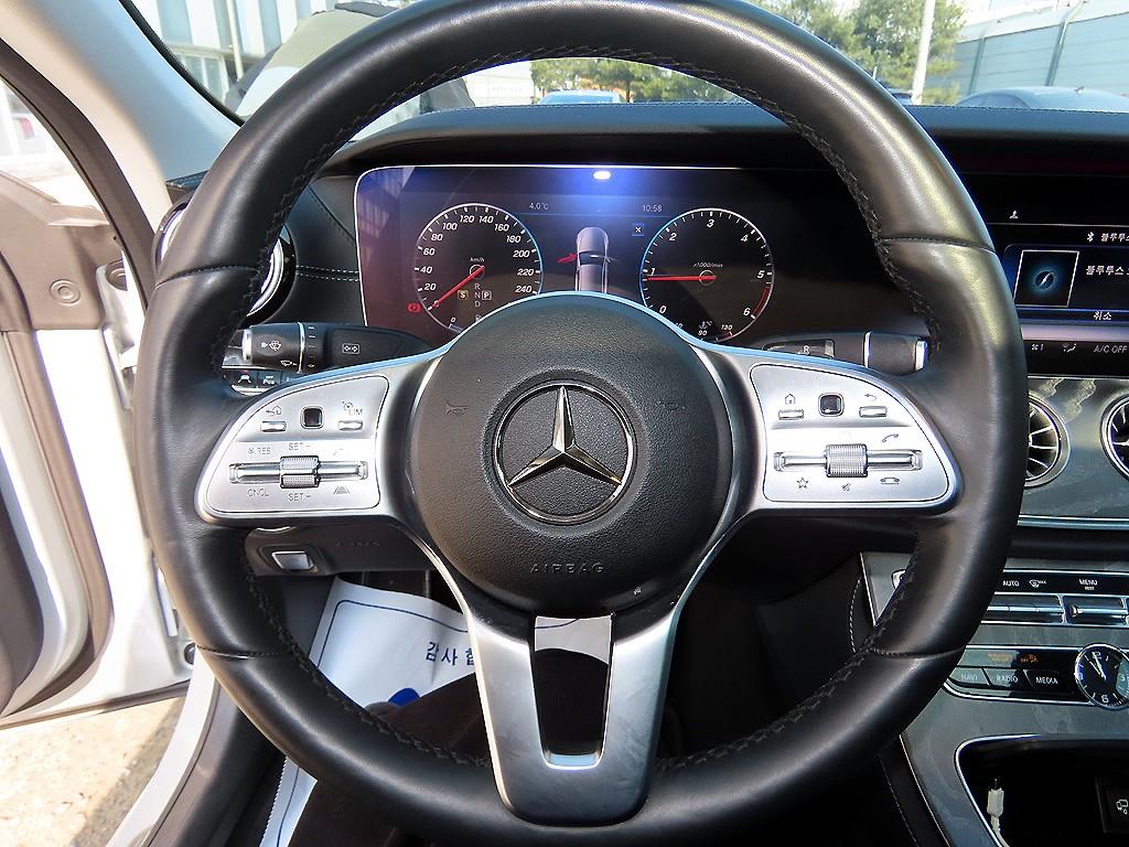 Mercedes Benz CLS Class - Vista 8