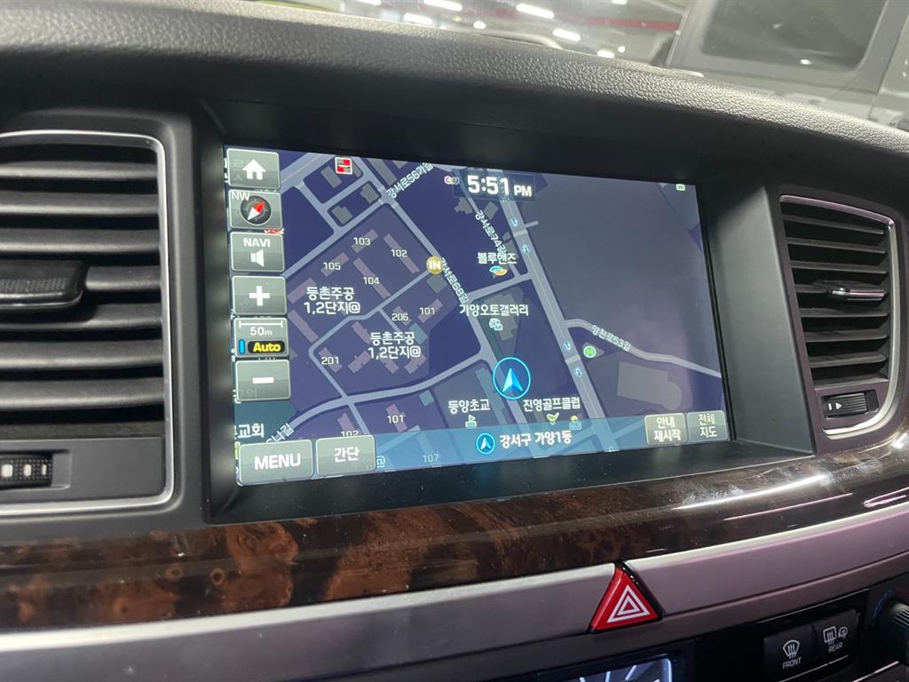 HYUNDAI Genesis - Vista 9