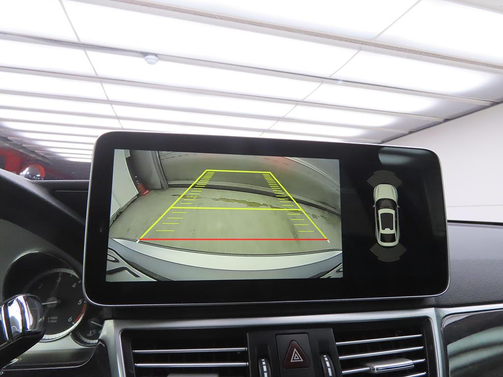 Mercedes Benz E class - Vista 12