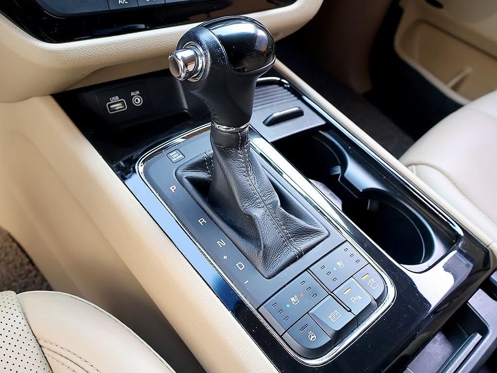 KIA Carnival 2016 Blanco - Importación desde Corea - HF Imports Iquique - Foto 7