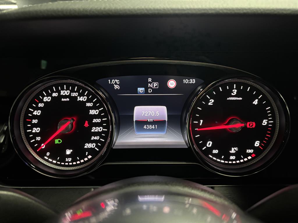 Mercedes Benz E class - Vista 6