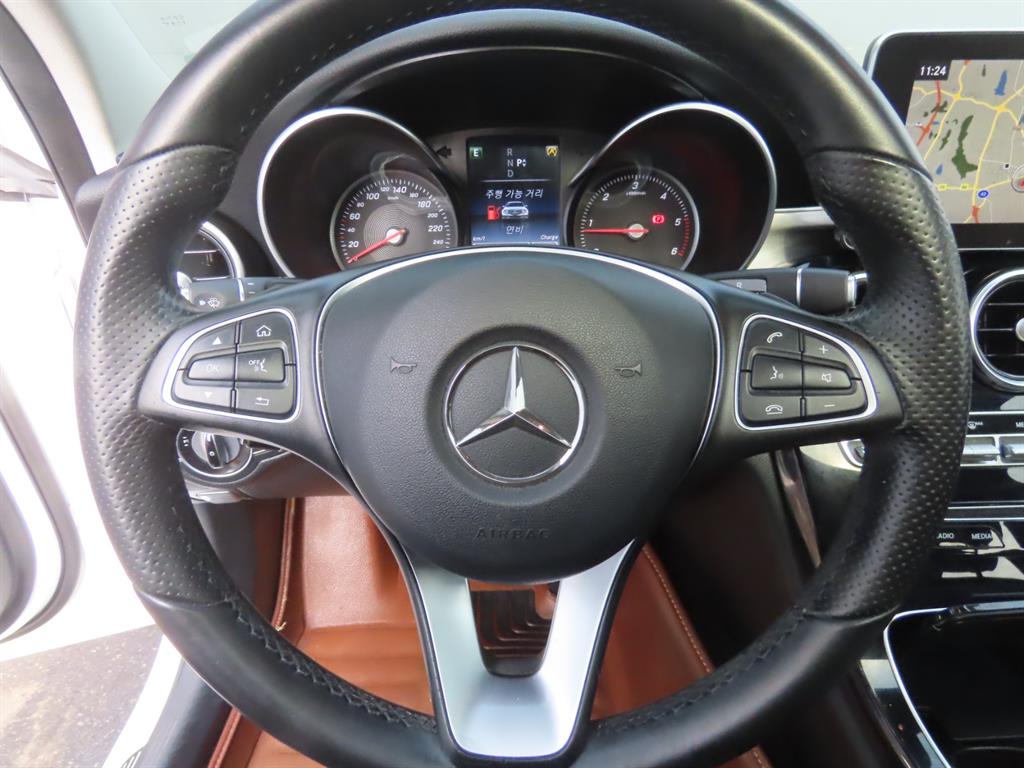 Mercedes Benz C Class 2017 Blanco - Importación desde Corea - HF Imports Iquique - Foto 9