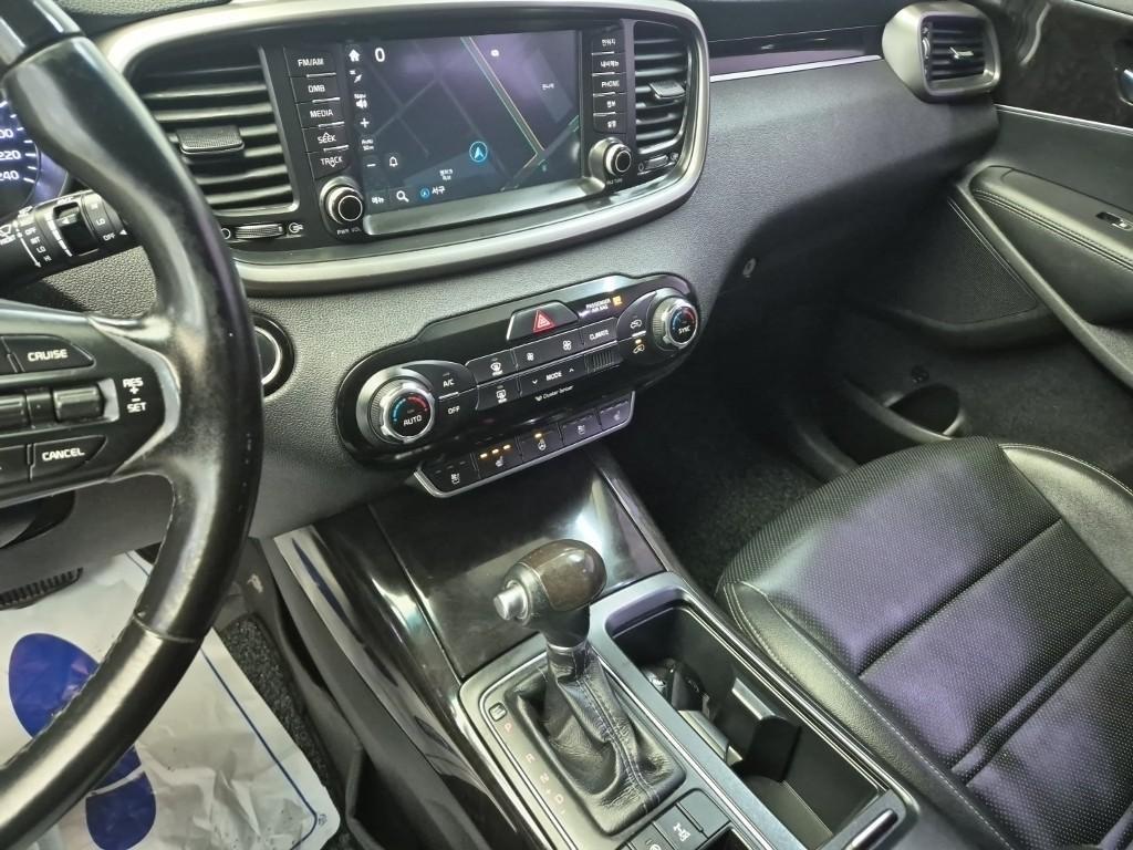 KIA Sorento - Vista 10