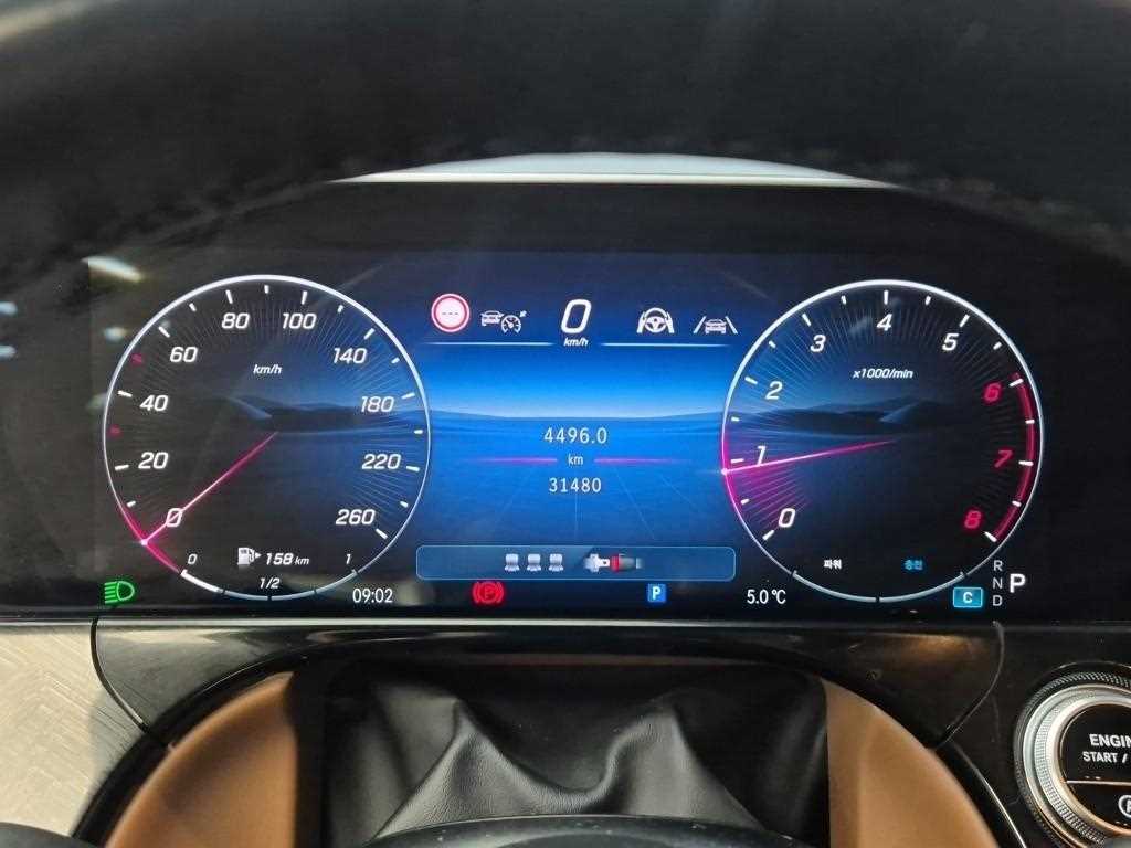 Mercedes Benz E class - Vista 6