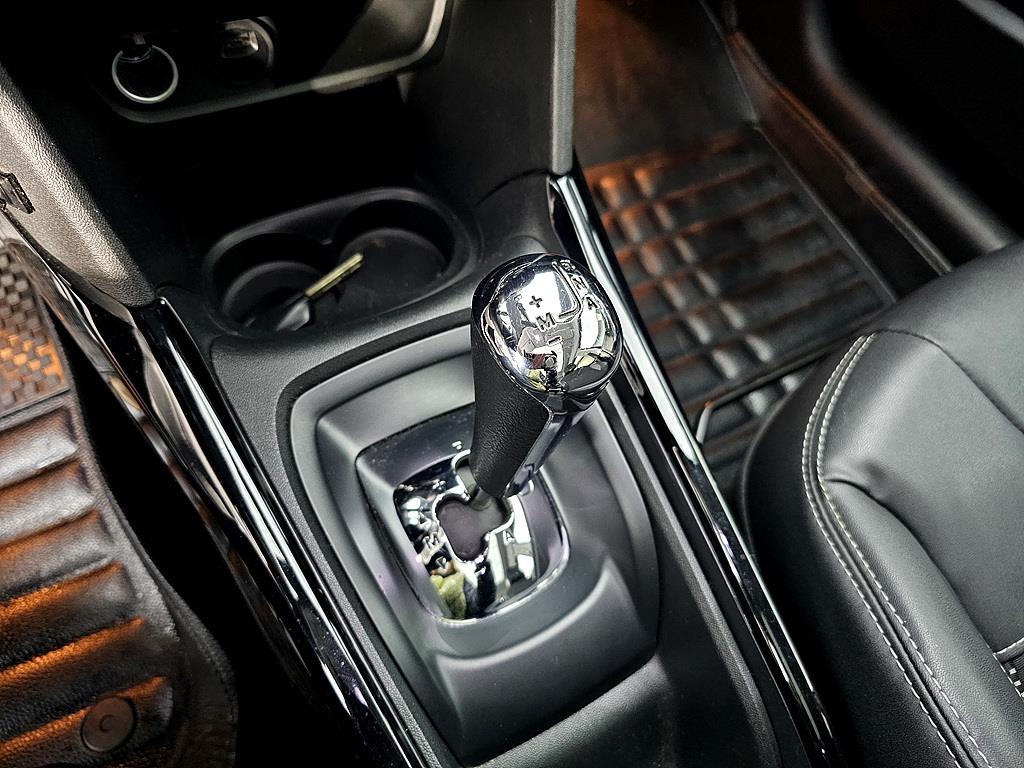 Peugeot 2008 2015 Negro - Importación desde Corea - HF Imports Iquique - Foto 14