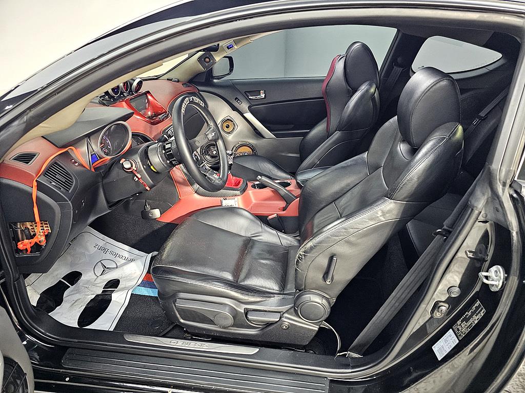 HYUNDAI Genesis - Vista 8