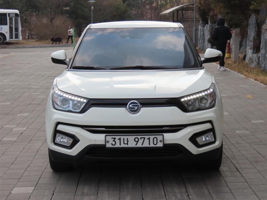 Ssangyong Tivoli 2018 Blanco - Importación desde Corea - HF Imports Iquique - Foto 1