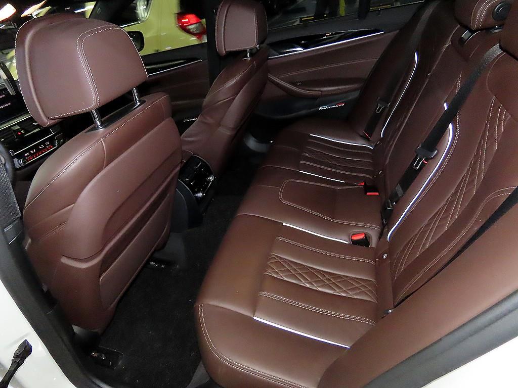 BMW 5 Series - Vista 7