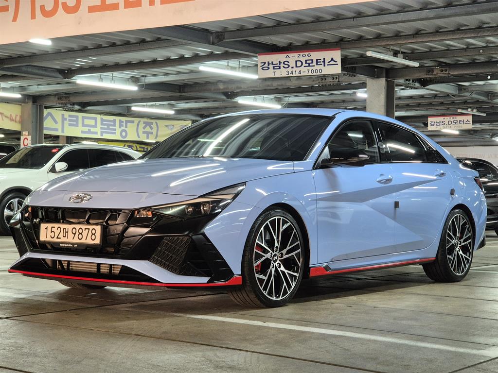 HYUNDAI Avante - Vista 4