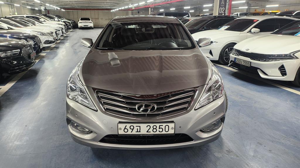 HYUNDAI Grandeur - Vista 3