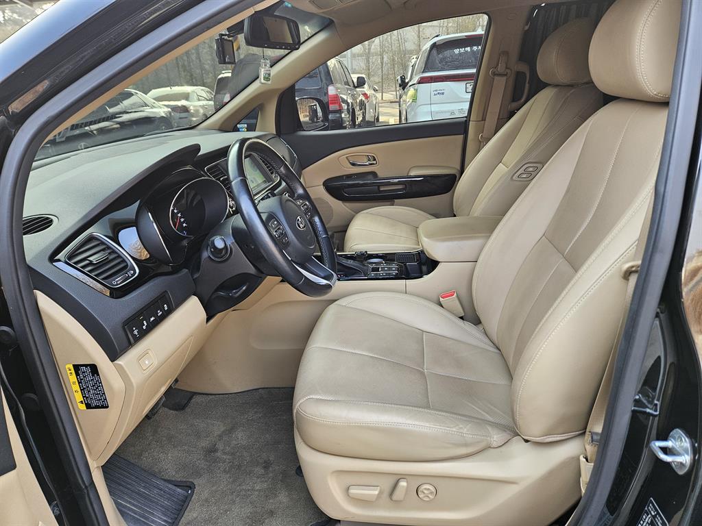 KIA Carnival 2019 Negro - Importación desde Corea - HF Imports Iquique - Foto 15