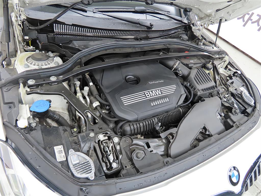 BMW 1 series 2022 Blanco - Importación desde Corea - HF Imports Iquique - Foto 19