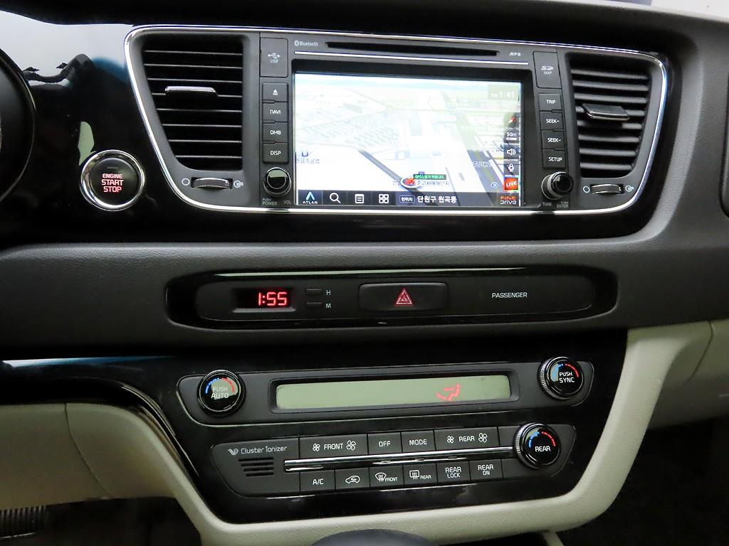 KIA Carnival - Vista 9