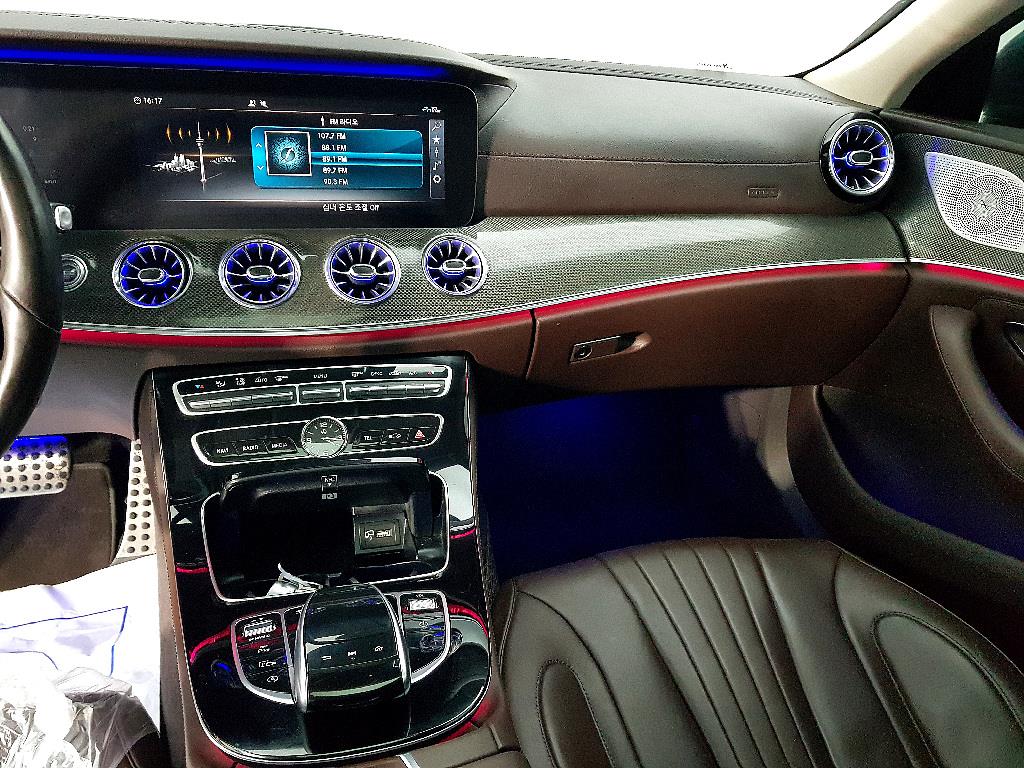 Mercedes Benz CLS Class - Vista 10