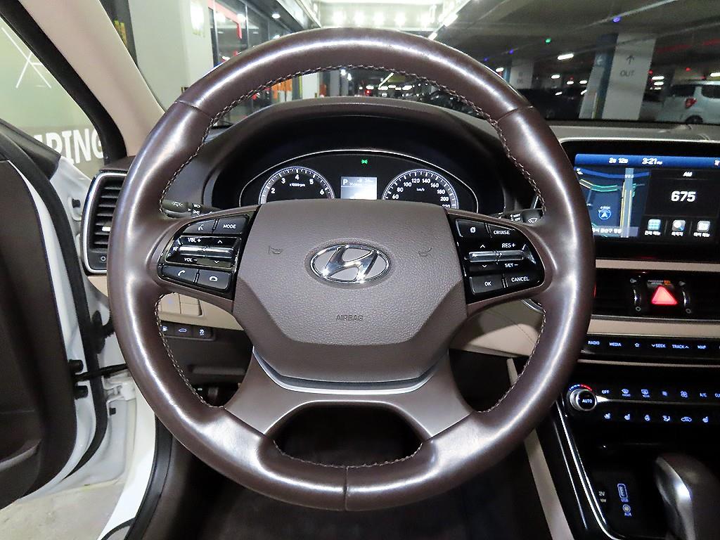 HYUNDAI Grandeur - Vista 8