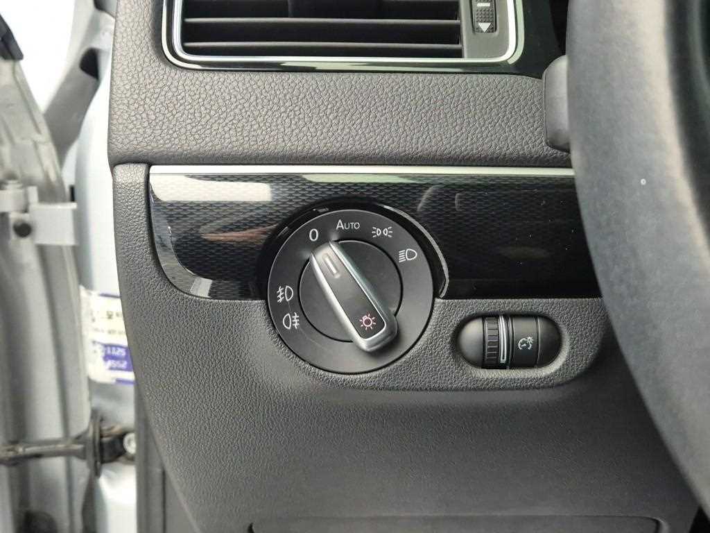 Volkswagen Jetta 2015 Plateado - Importación desde Corea - HF Imports Iquique - Foto 17