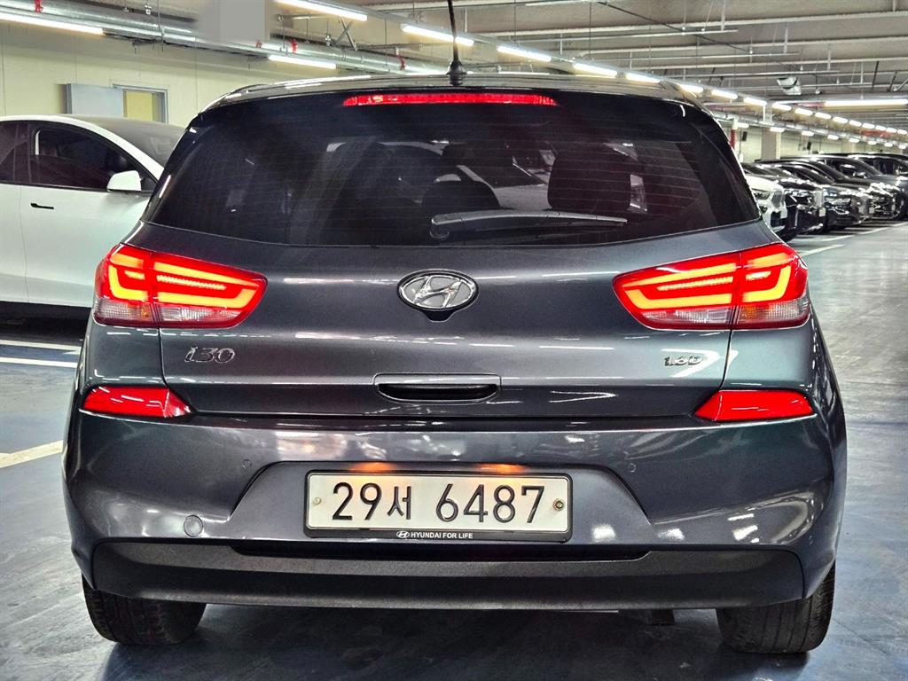 HYUNDAI i30 - Vista 4