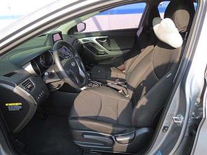 HYUNDAI Avante - Vista 12