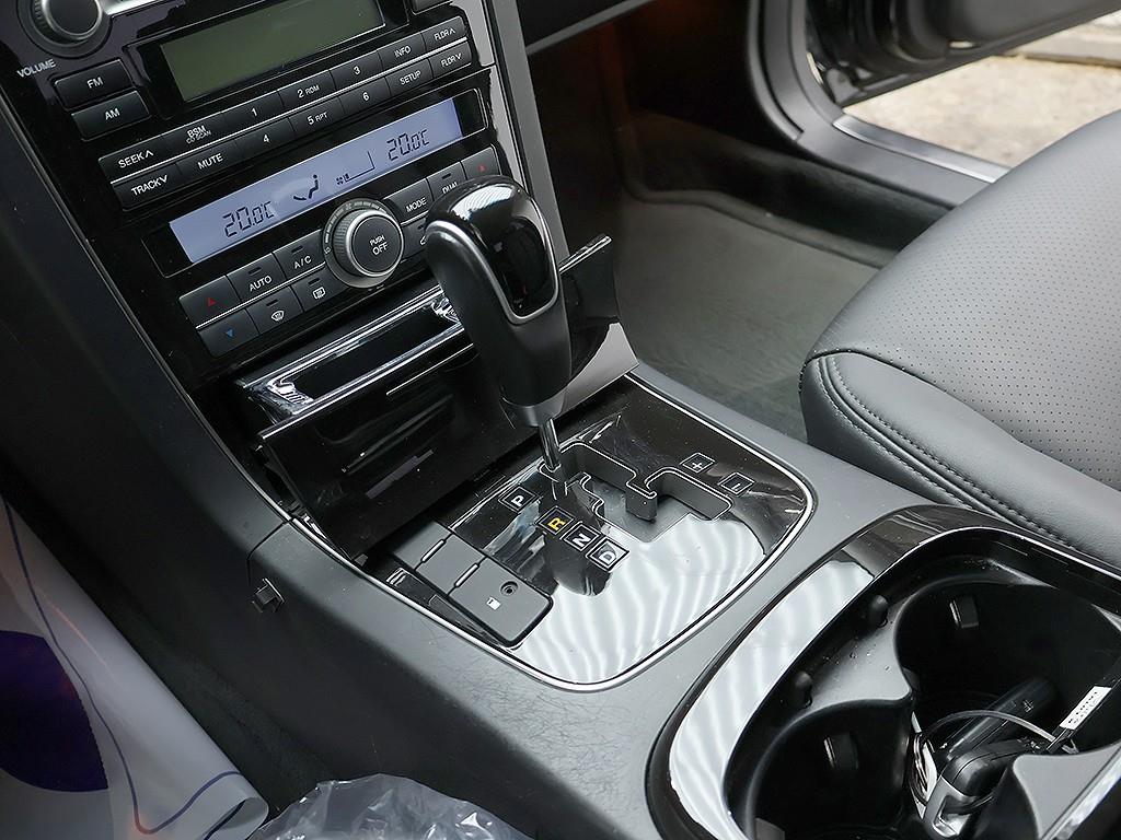 KIA Opirus 2009 Negro - Importación desde Corea - HF Imports Iquique - Foto 10