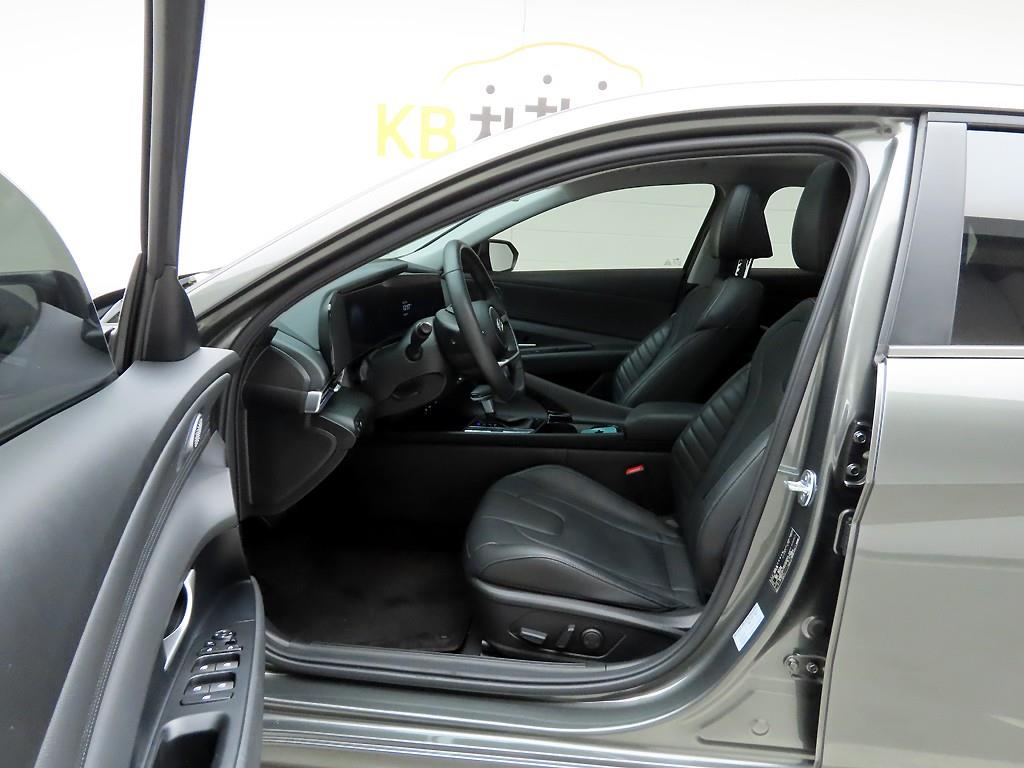 HYUNDAI Avante - Vista 8