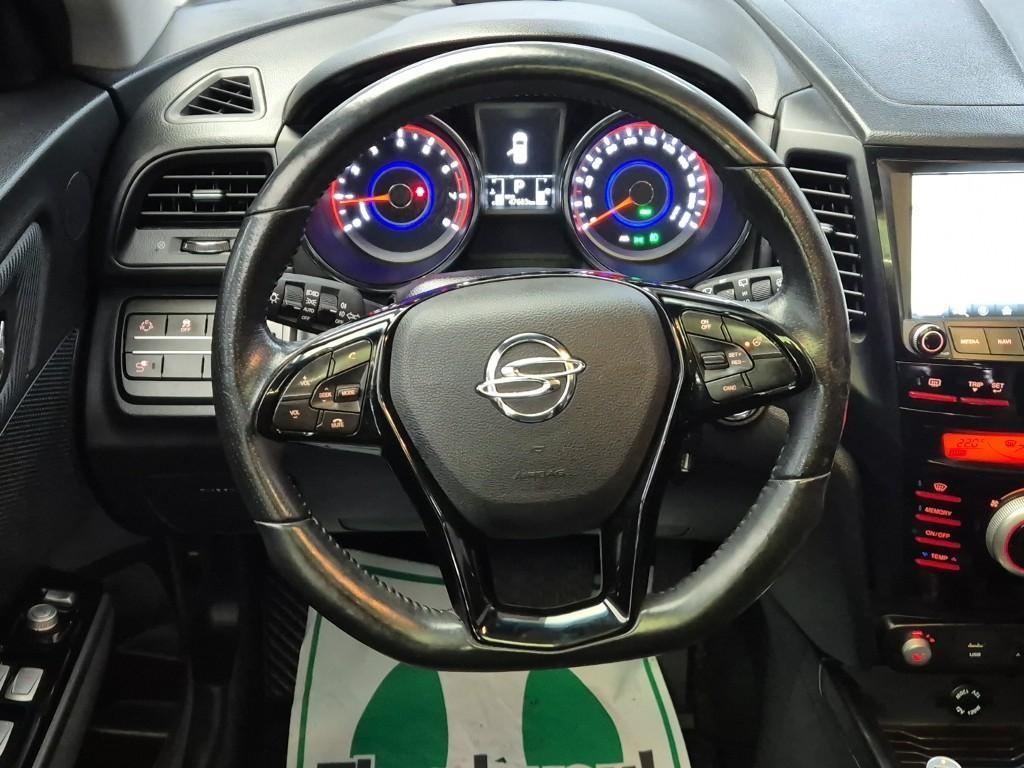 Ssangyong Tivoli - Vista 9