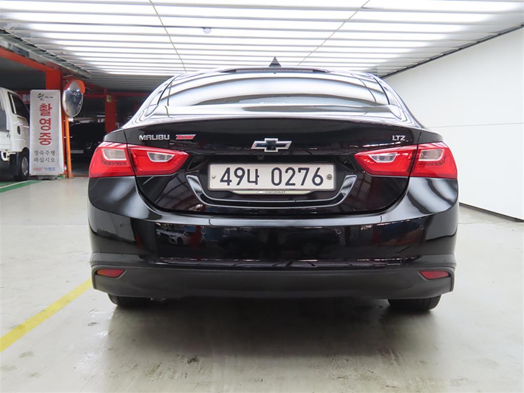 Chevrolet Malibu - Vista 3